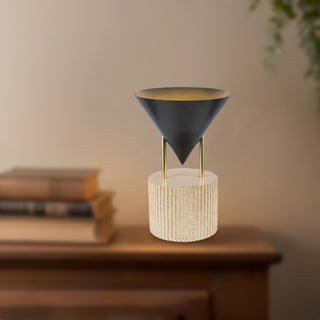 Versus 15 in Table Lamp
